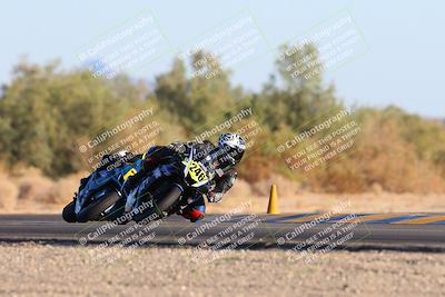 media/Dec-07-2024-CVMA (Sat) [[21c5f1ef85]]/Race 11-Amateur Supersport Open/